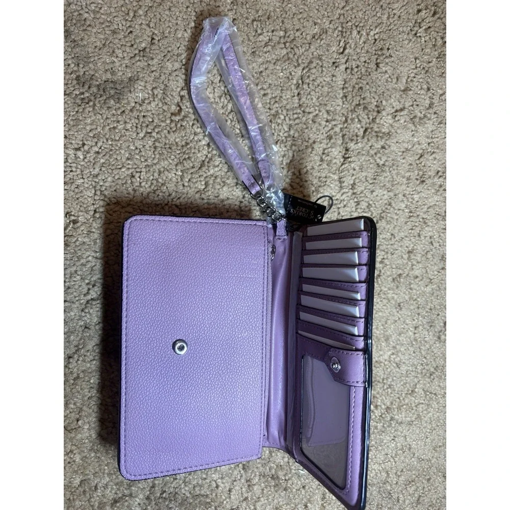 Victoria Secret Tech Wristlet Quilted Logo Accent Purple‎